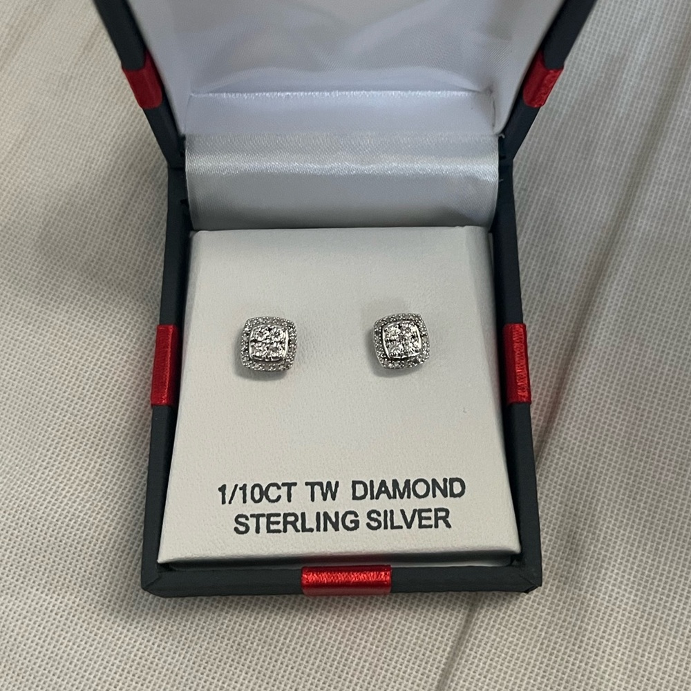 Sterling Silver 1/10 ct Diamond Earrings
